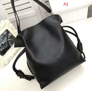 2020新款ロエベ LOEWE デザイン性の高い 5色選択可 ハンドバッグ