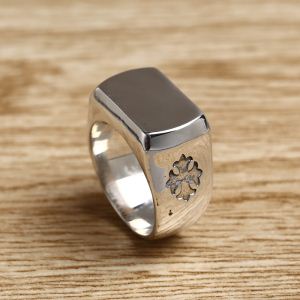 スタイルUPして着こなす リング指輪 クロムハーツCHROME HEARTS 夏にぴったり限定アイテム