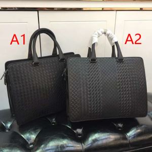 ボッテガ ヴェネタ BOTTEGA VENETA ビジネスバッグ 2色可選 高級感が好評です 【2020春夏】最新コレクション