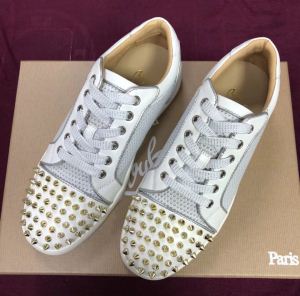 今年人気定番 クリスチャンルブタン Christian Louboutin スニーカー、靴 カジュアルシューズ ミックス感が溢れる