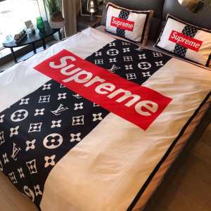 SUPREME気になる2020年秋のファッション 人気ファッション雑誌でも掲載 寝具4点セット シュプリーム