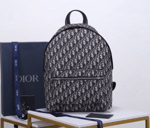 差をつけたい人にもおすすめ リュック 人気は今季も健在 ディオール DIOR