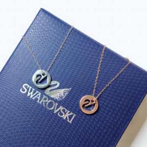 ネックレス 2色可選 注目度が高まり最新コレクション 2020年の夏のマスト スワロフスキー SWAROVSKI