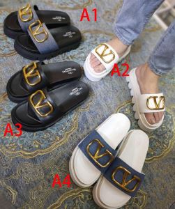 まずは定番人気アイテム ヴァレンティノ VALENTINO スリッパ 4色可選 2020SSのトレンド商品