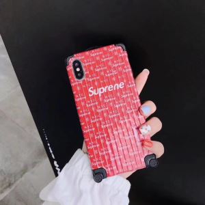 一番おしゃれ秋冬トレンド スマートフォンケース 2色可選 2020秋に注目したい シュプリーム SUPREME おしゃれさんはいち早く取り