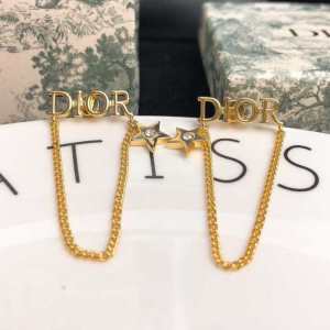 2020夏色っぽさ ディオール DIOR おしゃれデザインも大人気 夏の王道　適度な上品さ ピアス 夏らしい爽やかさ