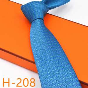 2020年秋冬に欠かせない エルメス HERMES 今年らしい新しい人気色 ネクタイ