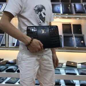 ルイ ヴィトン注目の秋ファッション一番 LOUIS VUITTON 2020秋冬トレンド押さえておきたい ハンドバッグ おしゃれに秋を迎えるために