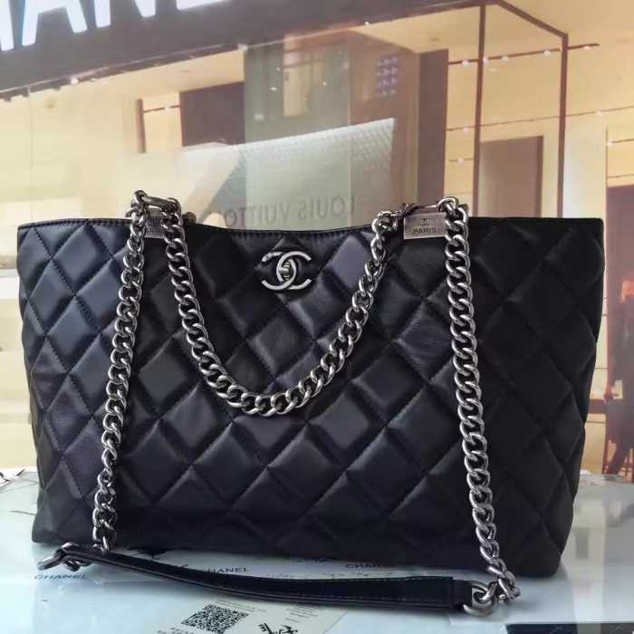 シャネル 耐久性のある2020新作 CHANEL 手持ちショルダー掛け