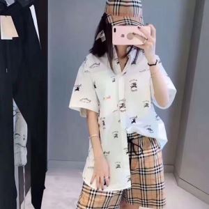 都市独特のトレンドアイテム シャツ BURBERRYバーバリー【2020年】夏のファッション