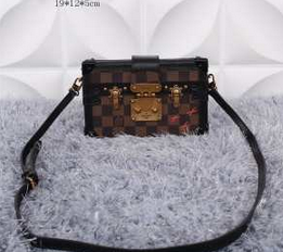 買得　存在感◎ 2020春夏 LOUIS VUITTON ルイ ヴィトン ショルダーバッグ LV
