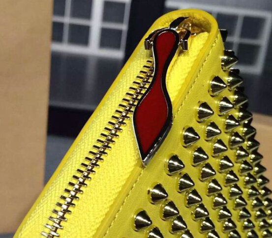 高級感ある 2020春夏 クリスチャンルブタン Christian Louboutin スパイク財布 最高ランク