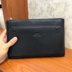2020秋冬トレンドデザイン エルメス今年注目すべき秋冬ファッション HERMES ポーチ 素敵続くトレンド
