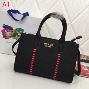 プラダ PRADA ハンドバッグ 3色可選 2020春夏の大注目トレンド 春夏のトレンドアイテム