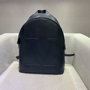 安心安全人気通販 ヴァレンティノ VALENTINO ストリート界隈でも人気 リュック