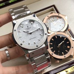 ウブロ HUBLOT 2020年秋冬シーズン 男性用腕時計大流行中 多色可選 ファッショニスタ愛用