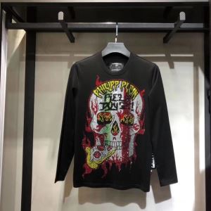 秋のおしゃれをスタートする人気新作長袖Tシャツ PHILIPP PLEIN 定番人気の2020秋冬モデル フィリッププレイン