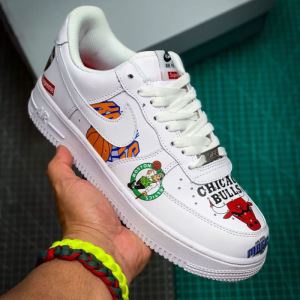 スタイルアップ スニーカー シンプルなファッション シュプリーム SUPREME 2020モデル