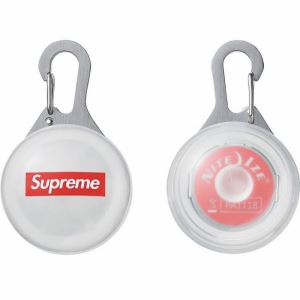 Supreme 19SS Spotlight Keychain キーホルダーをはっぴょうする 今風の着こなし新品