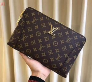 ルイ ヴィトン LOUIS VUITTON 2020抜群の雰囲気が作れる セカンドバッグ
