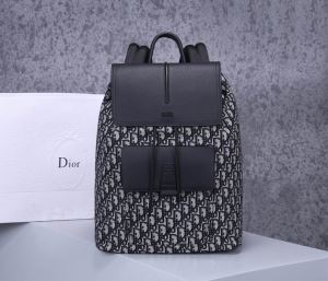 リュック程よい最新作 ディオール普段見ないデザインばかり DIOR 春夏コレクション新品