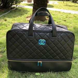 シャネル スーツケース 大人っぽく着こなし CHANEL 2020夏ファション新品 大人っぽいファション感