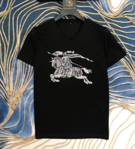 バーバリーファッショニスタを中心に新品が非常に人気 2色可選BURBERRY 半袖Tシャツ 2020春新作