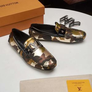 人気夏ファションおすすめ ルイ ヴィトン LOUIS VUITTON カジュアルシューズ 大人カジュアル夏ファッション2020