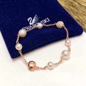 今期のトレンド定番アイテム スワロフスキー SWAROVSKI ブレスレット 2020春夏トレンドアイテム