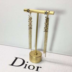 2020春新作 ディオール海外でも人気なブランド DIOR ピアス 海外でも大人気