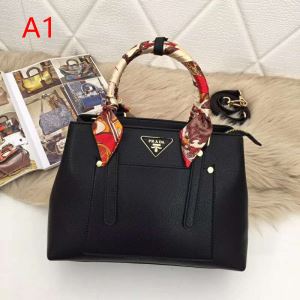 プラダ PRADA ハンドバッグ 4色可選 2020年春夏シーズンの人気 オシャレ印象で人気の高い