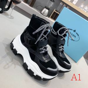 2色可選 2020秋、イチオシ上品 プラダ 新作アイテムが今年流 PRADA ランニングシューズ 今シーズン注目のアイテム