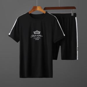 価格帯が低い ドルチェガッバーナ DolceGabbana 半袖Tシャツ非常にシンプルなデザインな