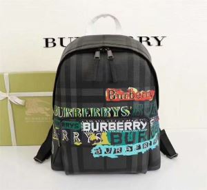 2020年夏の一押しファッションアイテム オススメしたい最新注目ファションバーバリー BURBERRY リュック
