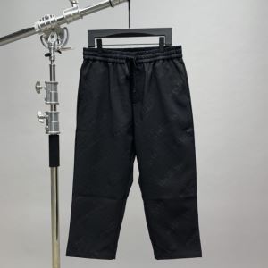 バレンシアガ おしゃれに大人の必見 BALENCIAGA 老舗ブランド ジーンズ 20SS☆送料込