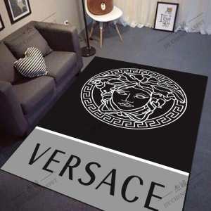 2020春夏の大注目トレンド ラグカーペット ヴェルサーチVERSACE 幅広く...