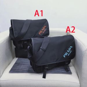 ショルダーバッグ 【2020秋冬トレンド】押さえておきたい プラダ サイズのよさを感じる新作 PRADA 秋にこれがはやりそう