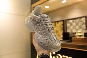 2020年春夏のトレンドアイテム ジミーチュウ JIMMY CHOO ランニングシューズ 今年春夏ファション流行り