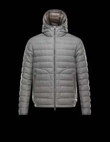 完売品　 2020秋冬 MONCLER モンクレール 最高の保温性に　ダウンジャケット