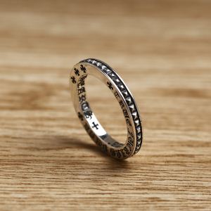 カジュアルさ リング指輪 クロムハーツ 今年もトレンドCHROME HEARTS サラサラの着心地