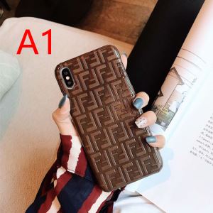 スマホケースFENDIフェンデイ コピーiPhoneXXSケース おすすめ 注目トレンド エレガント ユニセックス アイフォンケース 激安通販