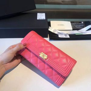 流行の注目ブランド 財布 上品でベーシックシャネル CHANEL今季大人気新作登場