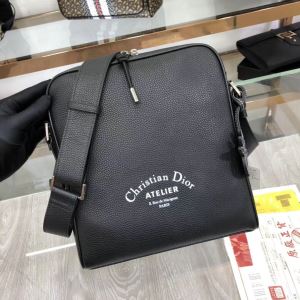 2年以上連続１位獲得 ディオール DIOR おしゃれな人が持っている ショルダーバッグ