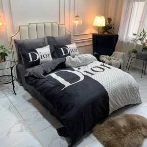 今年の秋冬のトレンドも意識 2020秋冬最重要アイテム ディオール DIOR 寝具4点セット