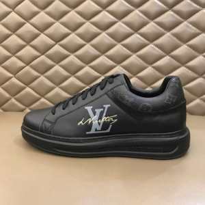 LOUIS VUITTON おしゃれでおすすめ今季トレンド ルイ ヴィトン2020トレンドファッション新品 ランニングシューズ 今季トレンドをうまく取り