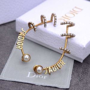 春夏コレクション新品 ディオール 20SSトレンド DIOR ピアス コーデの完成度を高める