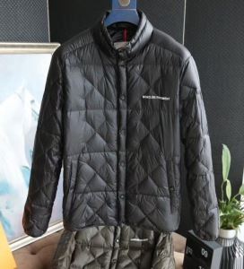 都会的な雰囲気を演出 モンクレー 202020秋冬取り入れやすい MONCLER ダウンジャケットカジュアルに着こなせるデザイン
