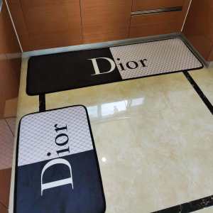 ラグカーペット 2020年の春夏に着たい ディオール お部屋の模様替え DIOR...