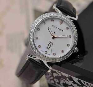 抜群の雰囲気が作れる 2020 CARTIER カルティエ サファイヤクリスタル風防 腕時計 6色可選 211350