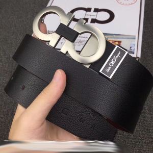 秋季超人気アイテム 注目美品 FERRAGAMO サルヴァトーレフェラガモ 2色可選 ベルト ファッショニスタ愛用